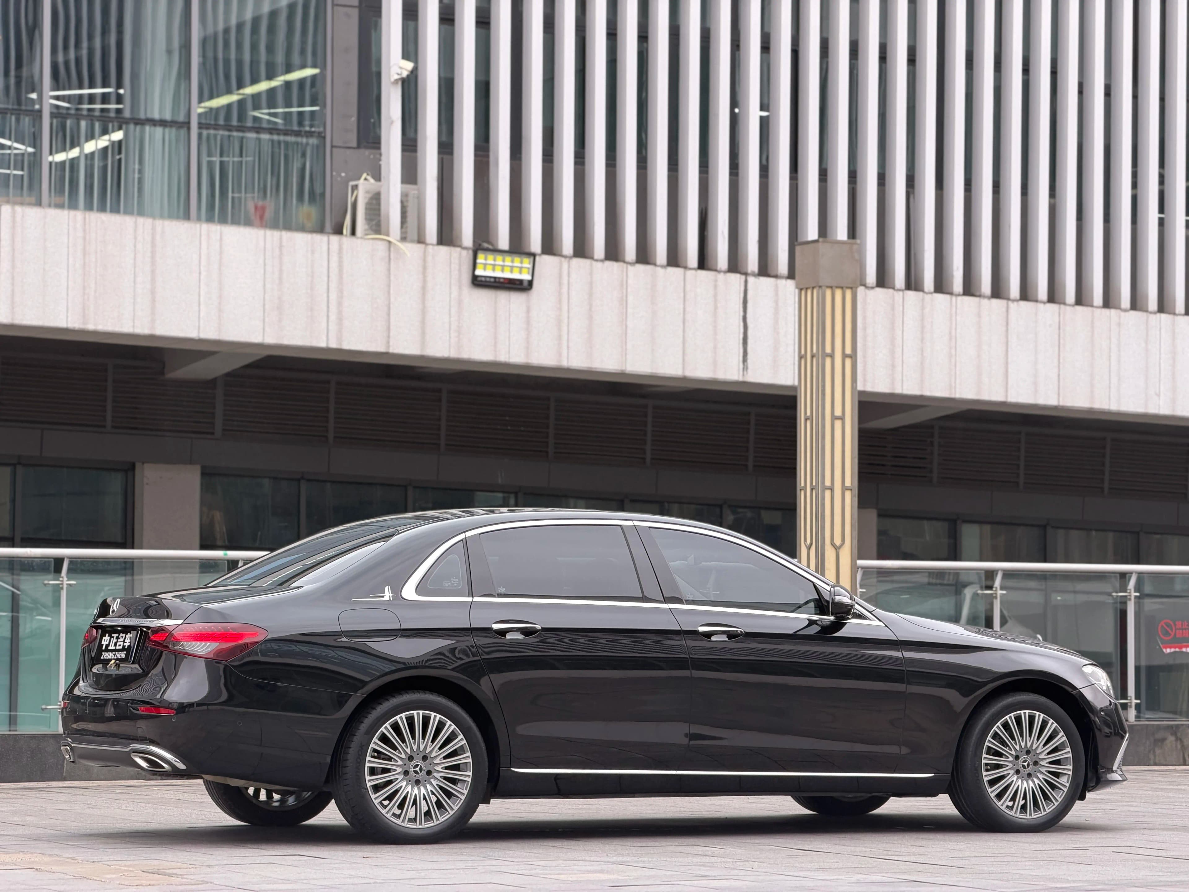 Mercedes-Benz E-Class 2022 г. 37049 км. — фото 2