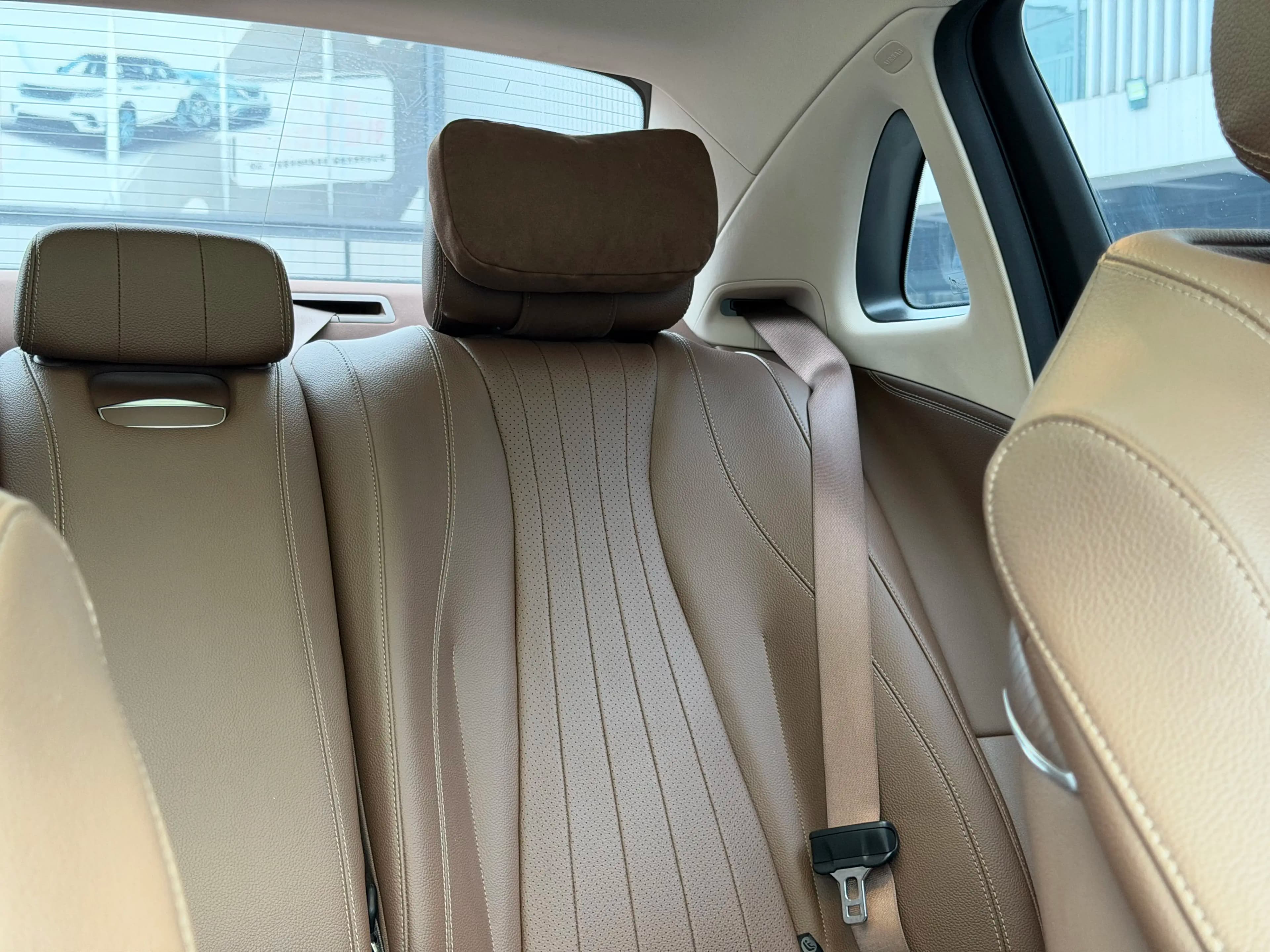 Mercedes-Benz E-Class 2022 г. 37049 км. — фото 14