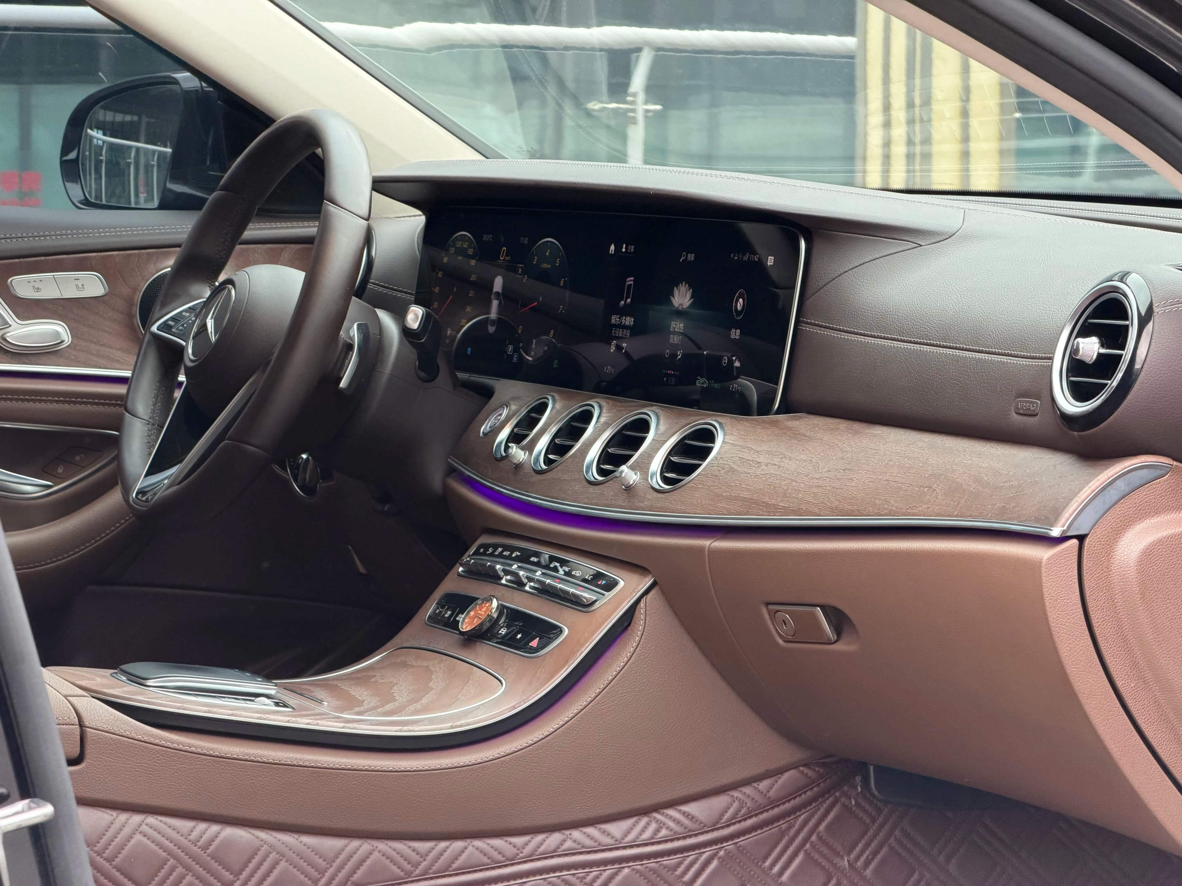 Mercedes-Benz E-Class 2022 г. 37049 км. — фото 6