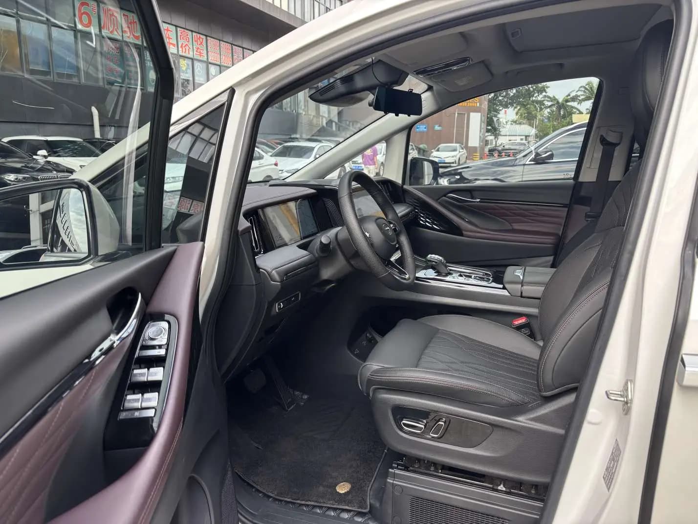 GAC Trumpchi M8 2024 г. 47597 км. — фото 8