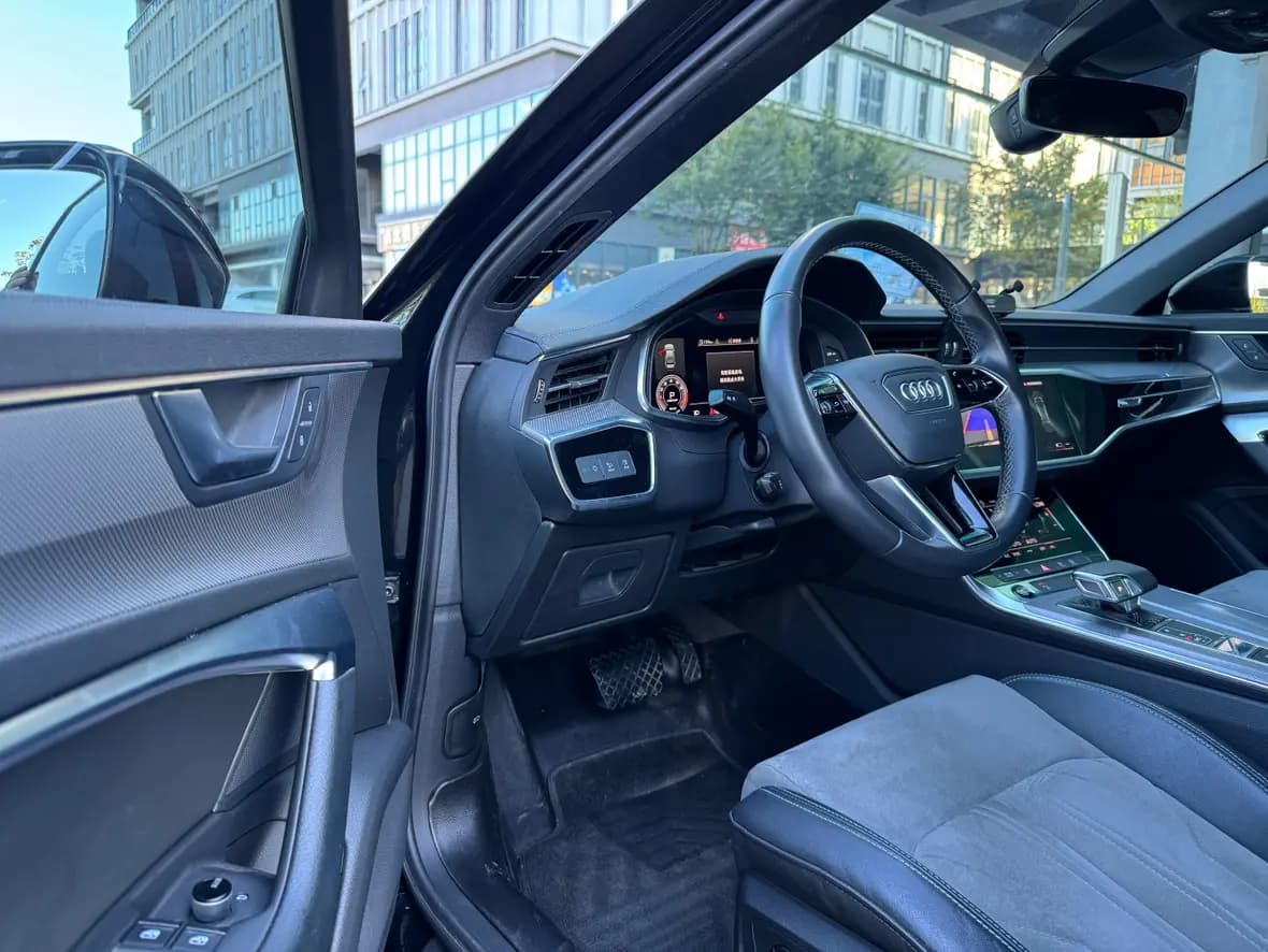 Audi A6L 2021 г. 89000 км. — фото 11