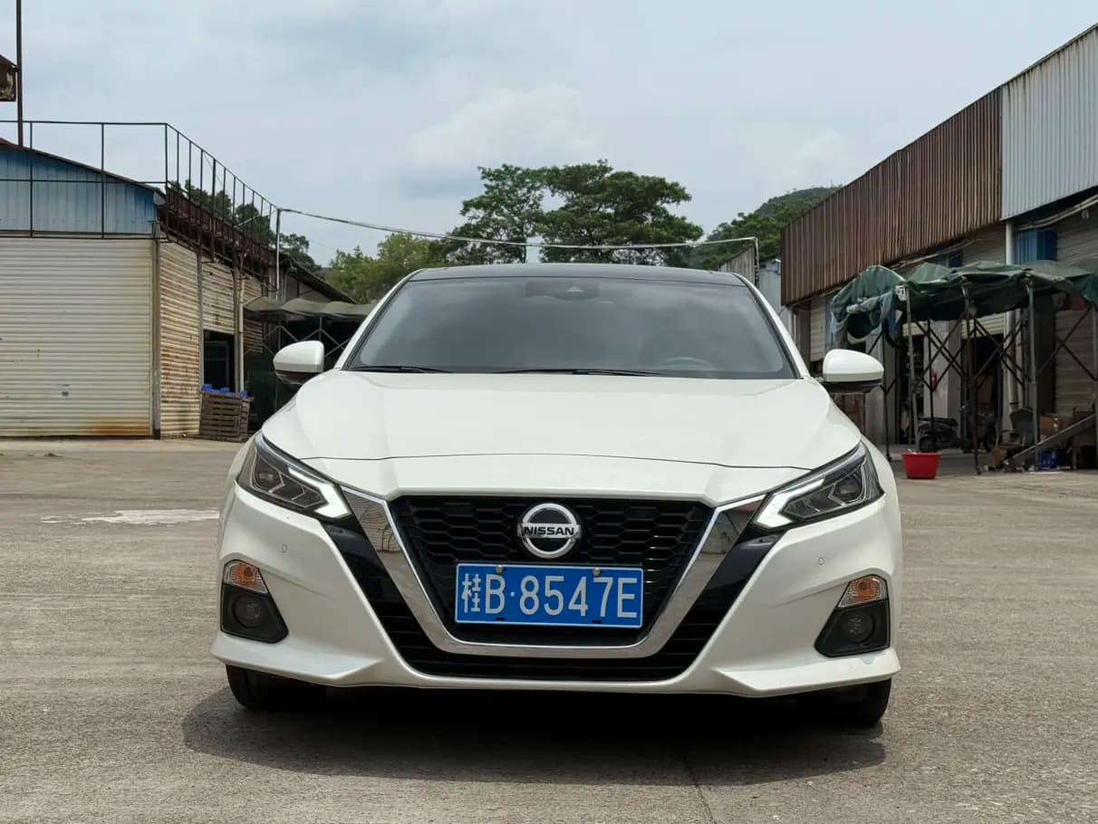 Nissan Altima 2022 г. 56061 км. — фото 2