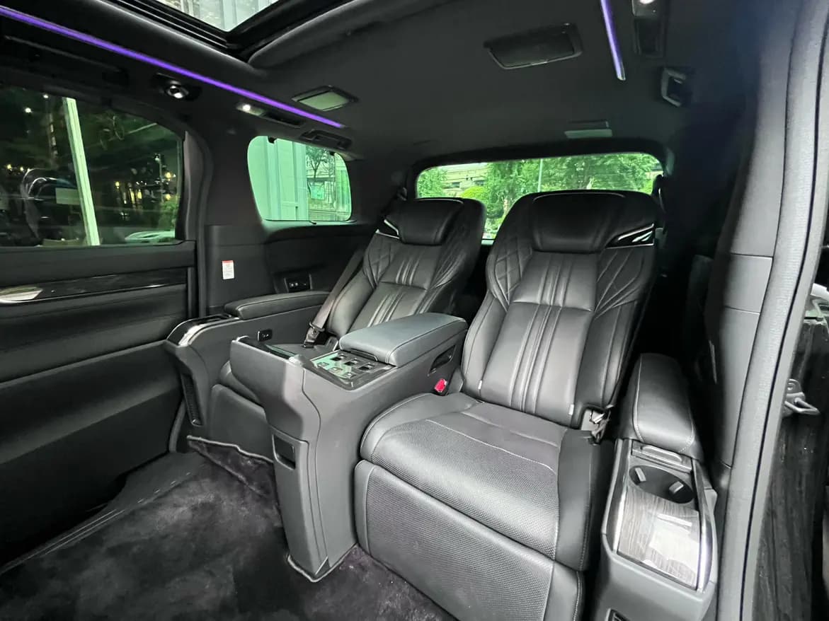 Lexus LM 2022 г. 58174 км. — фото 15