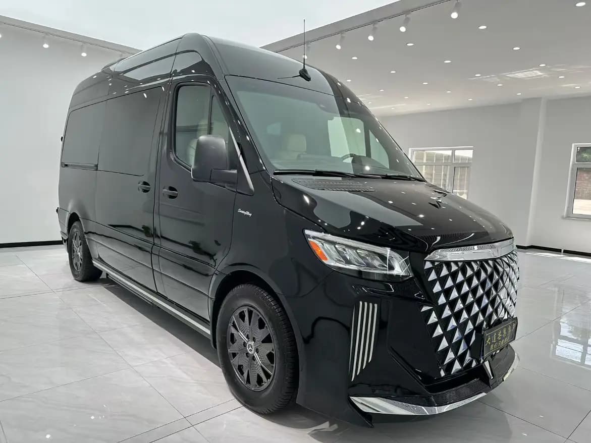 Mercedes-Benz Sprinter 2023 г. 16143 км. — фото 3