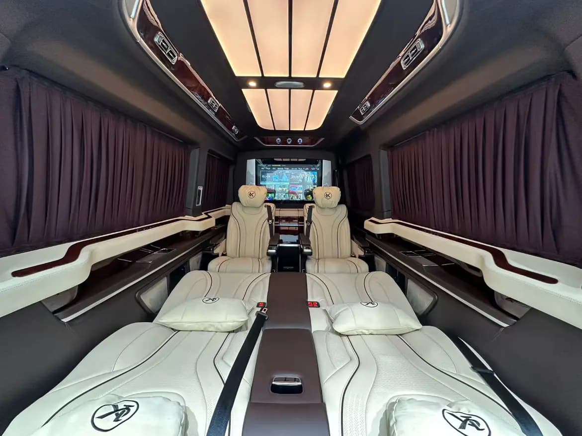 Mercedes-Benz Sprinter 2023 г. 16143 км. — фото 21