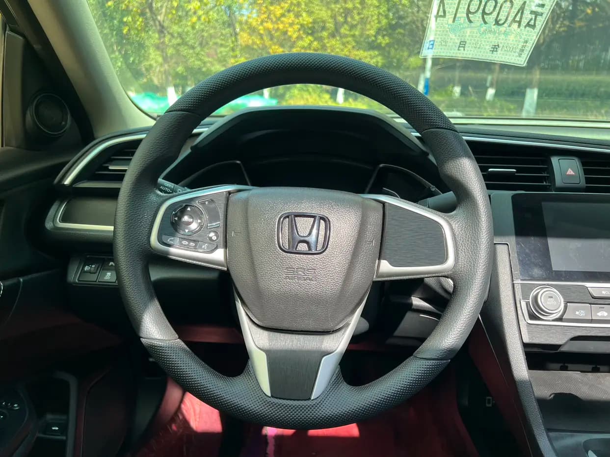 Honda Civic 2021 г. 72140 км. — фото 13