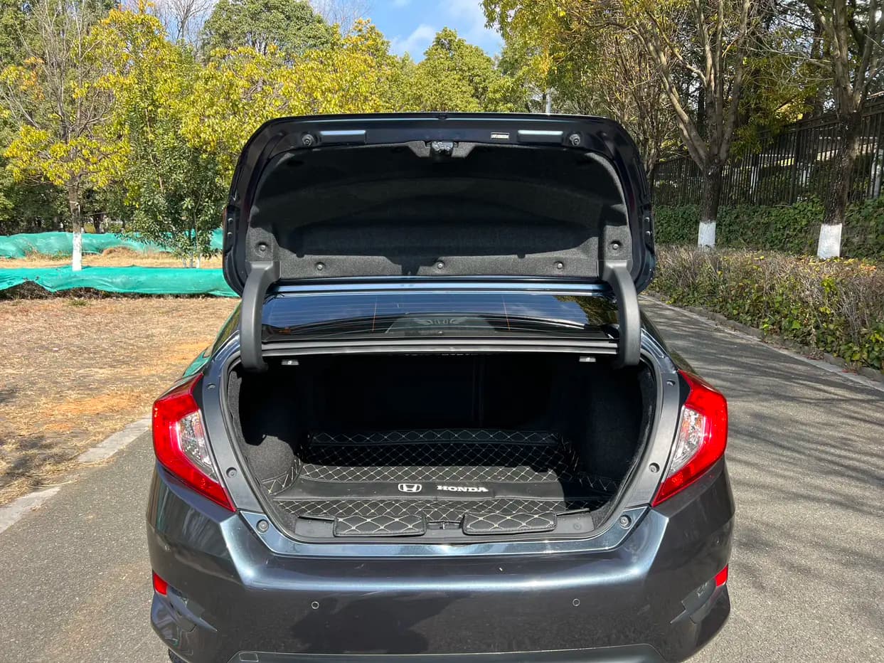 Honda Civic 2021 г. 72140 км. — фото 18