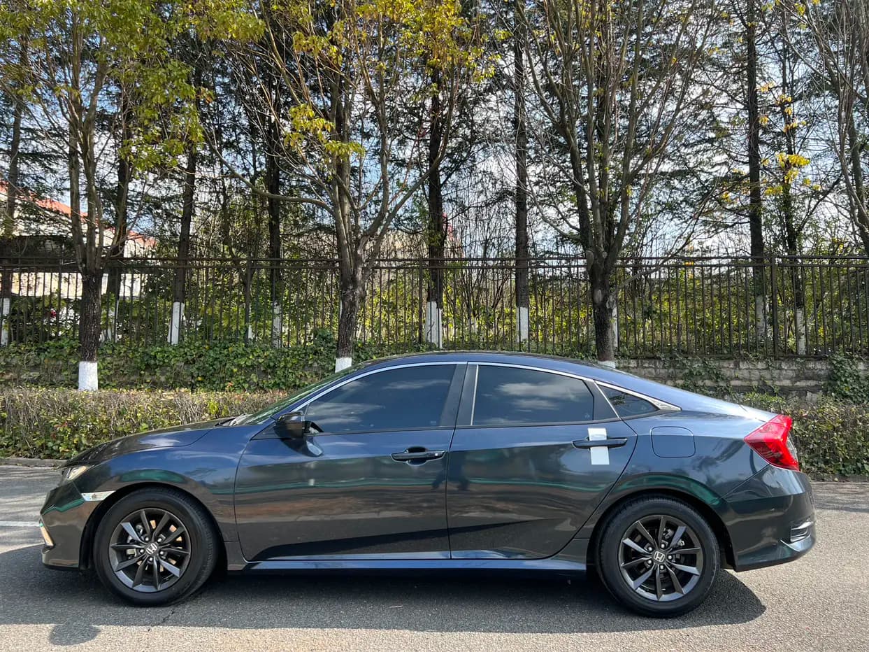 Honda Civic 2021 г. 72140 км. — фото 4