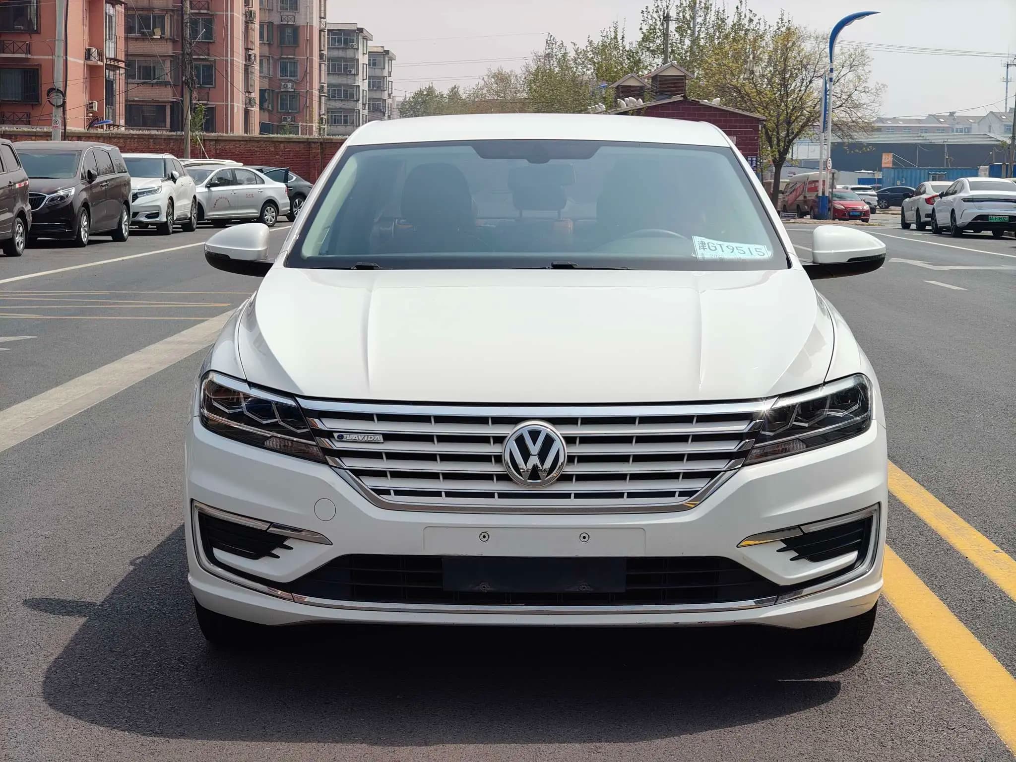 Volkswagen Lavida pure electric 2021 г. 50038 км. — фото 2