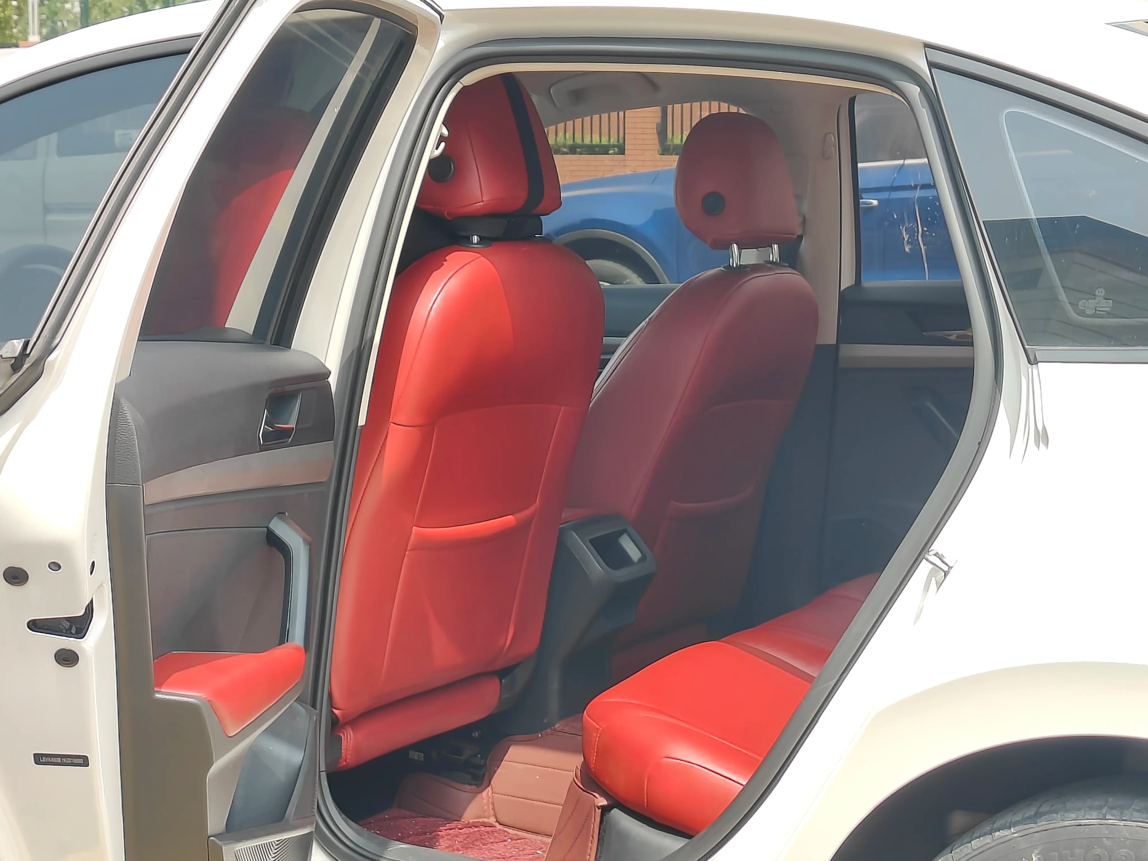Volkswagen Lavida pure electric 2021 г. 50038 км. — фото 9