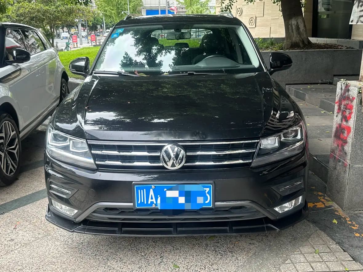 Volkswagen Tiguan L 2021 г. 66032 км. — фото 2