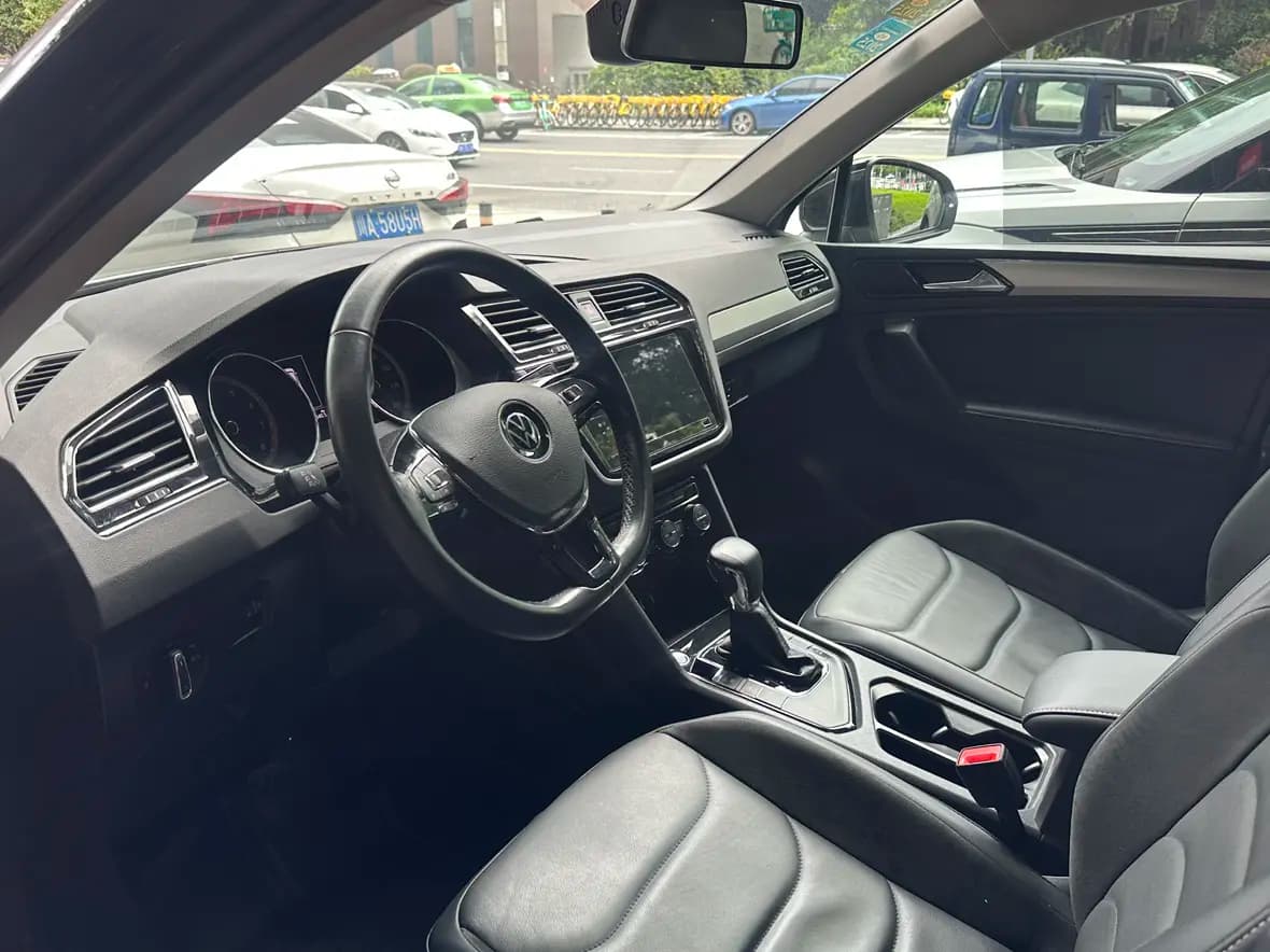 Volkswagen Tiguan L 2021 г. 66032 км. — фото 8