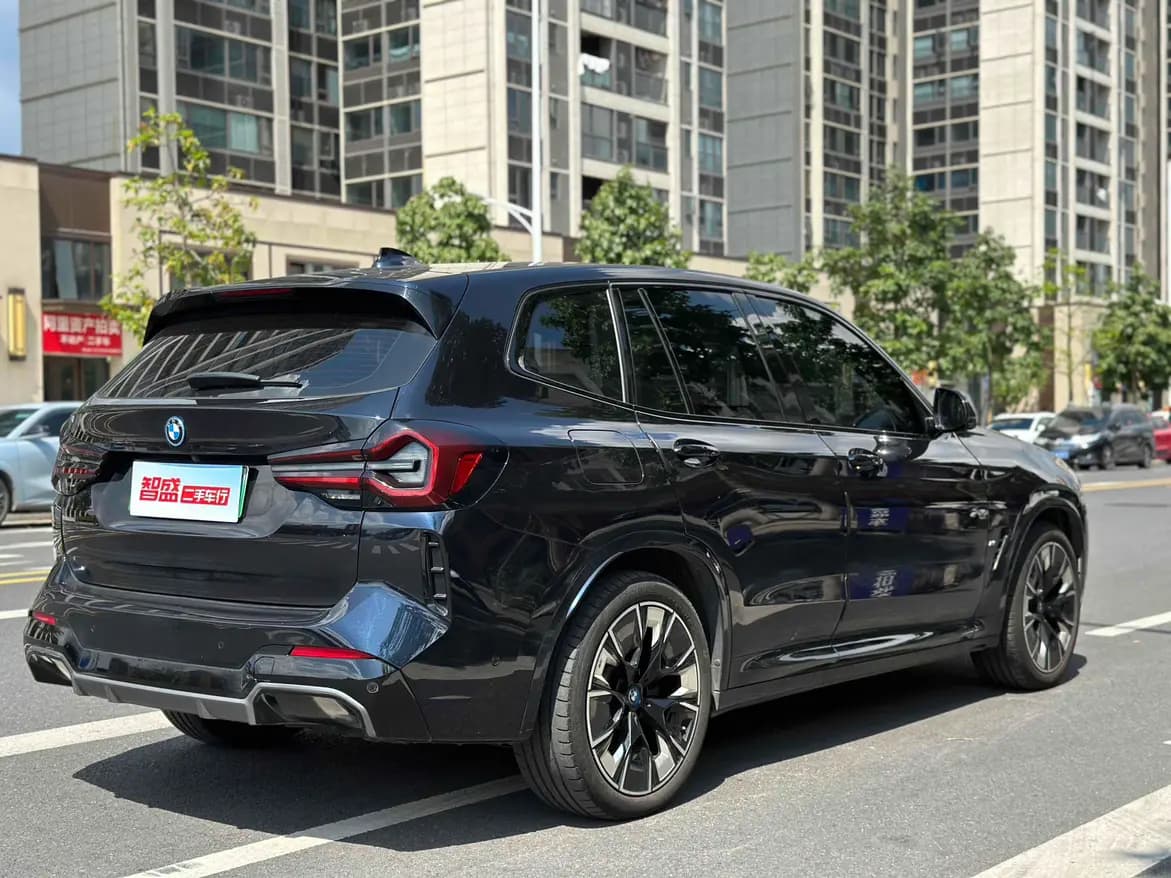 BMW iX3 2022 г. 38207 км. — фото 4