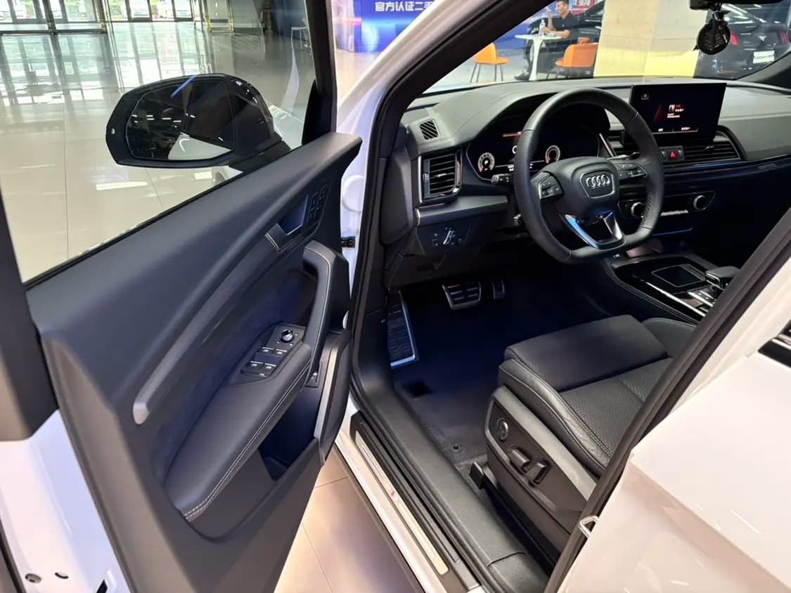 Audi Q5L Sportback 2024 г. 15101 км. — фото 15