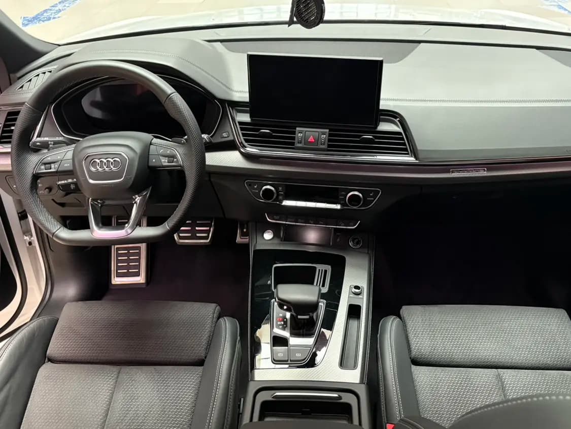 Audi Q5L Sportback 2024 г. 15101 км. — фото 10