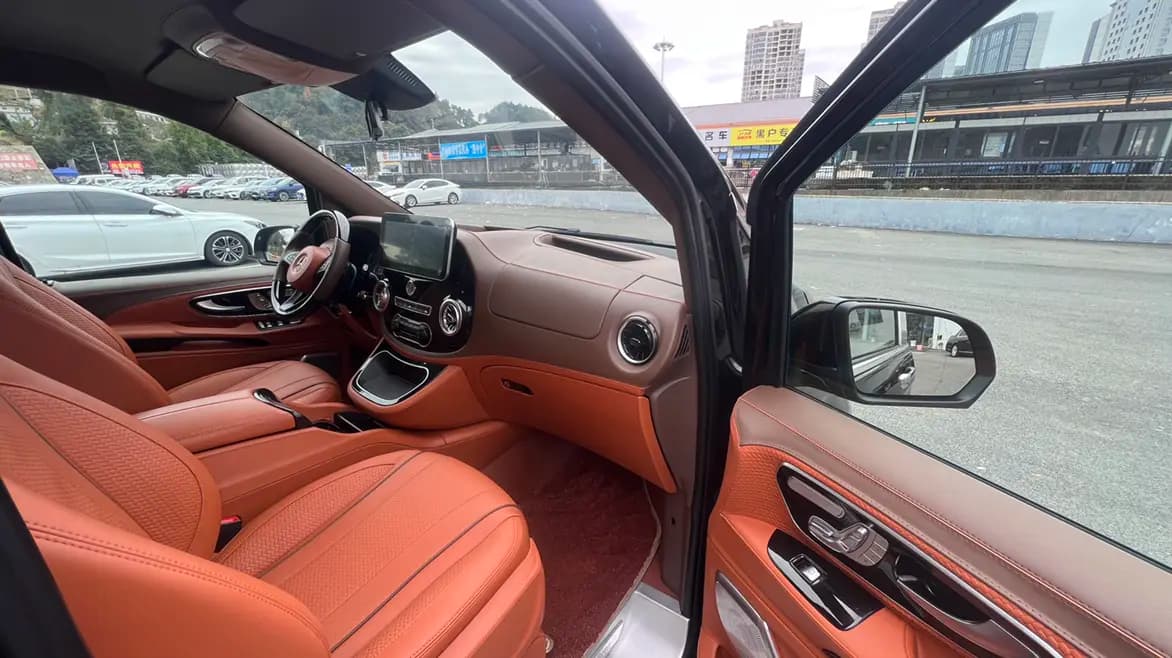 Mercedes-Benz Vito 2023 г. 31000 км. — фото 17