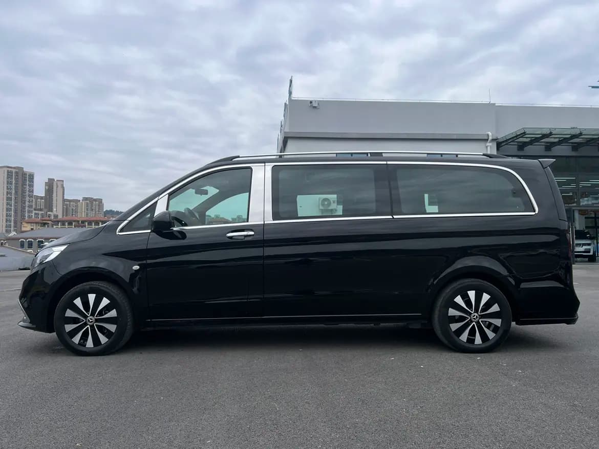 Mercedes-Benz Vito 2023 г. 31000 км. — фото 4