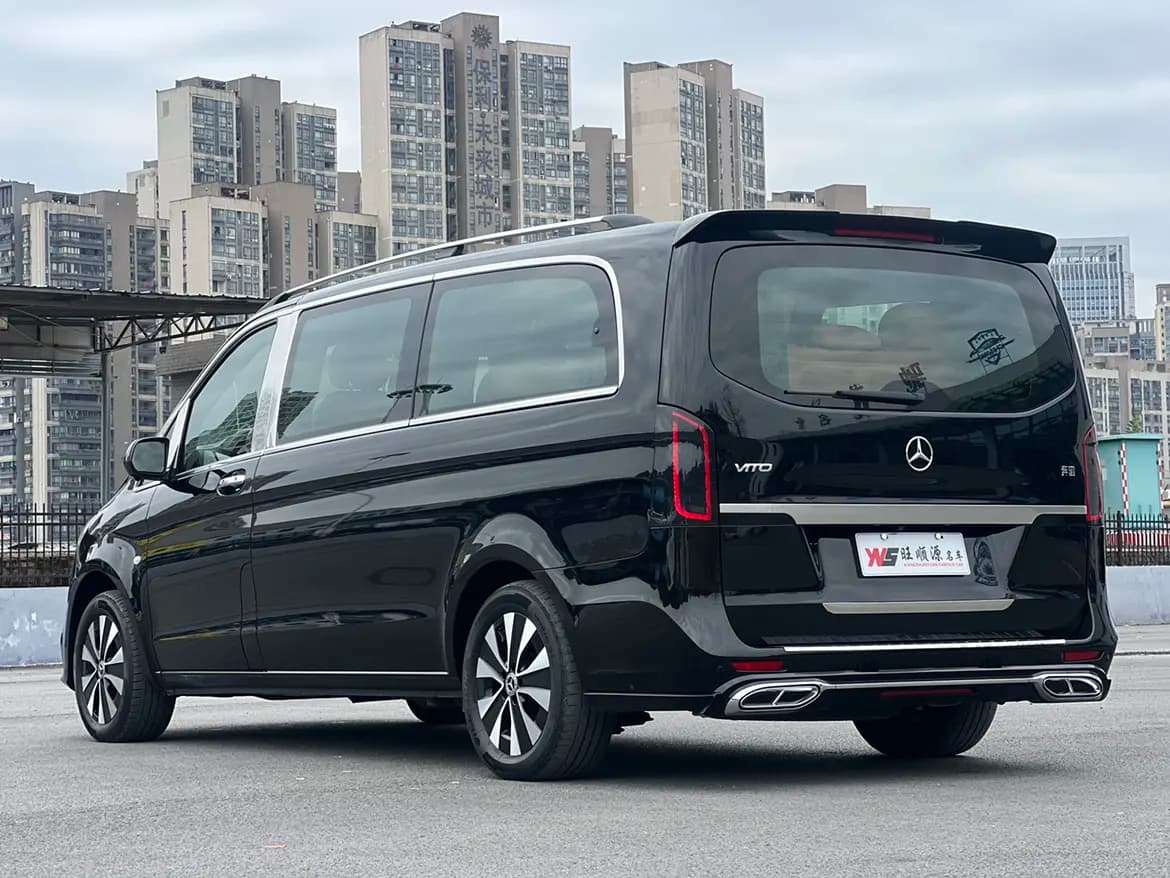 Mercedes-Benz Vito 2023 г. 31000 км. — фото 5
