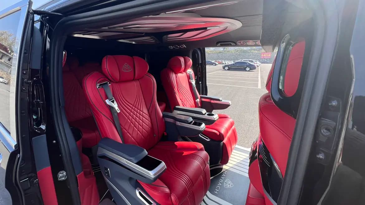 Mercedes-Benz Vito 2023 г. 40000 км. — фото 17