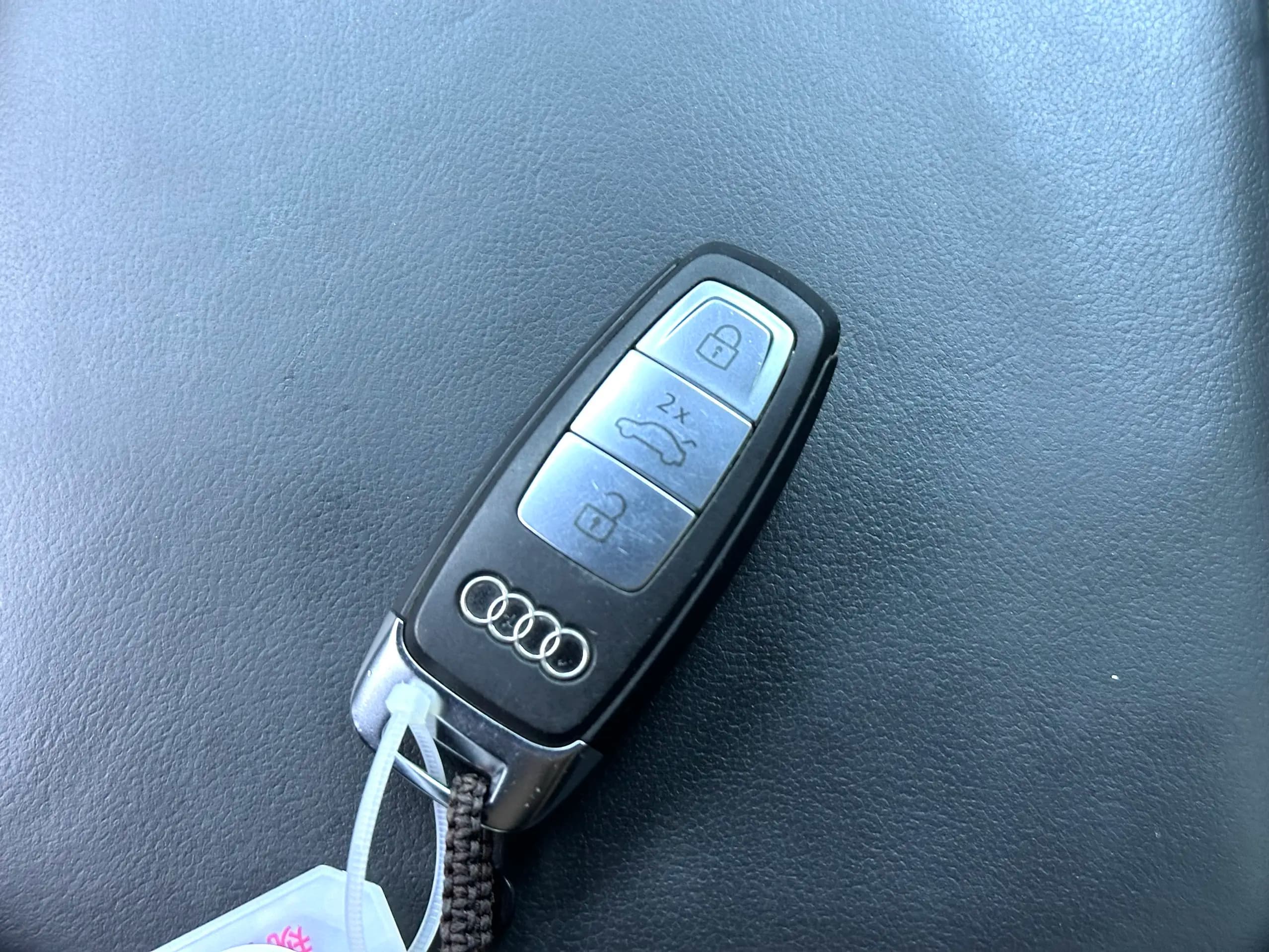 Audi A6L 2023 г. 84400 км. — фото 11