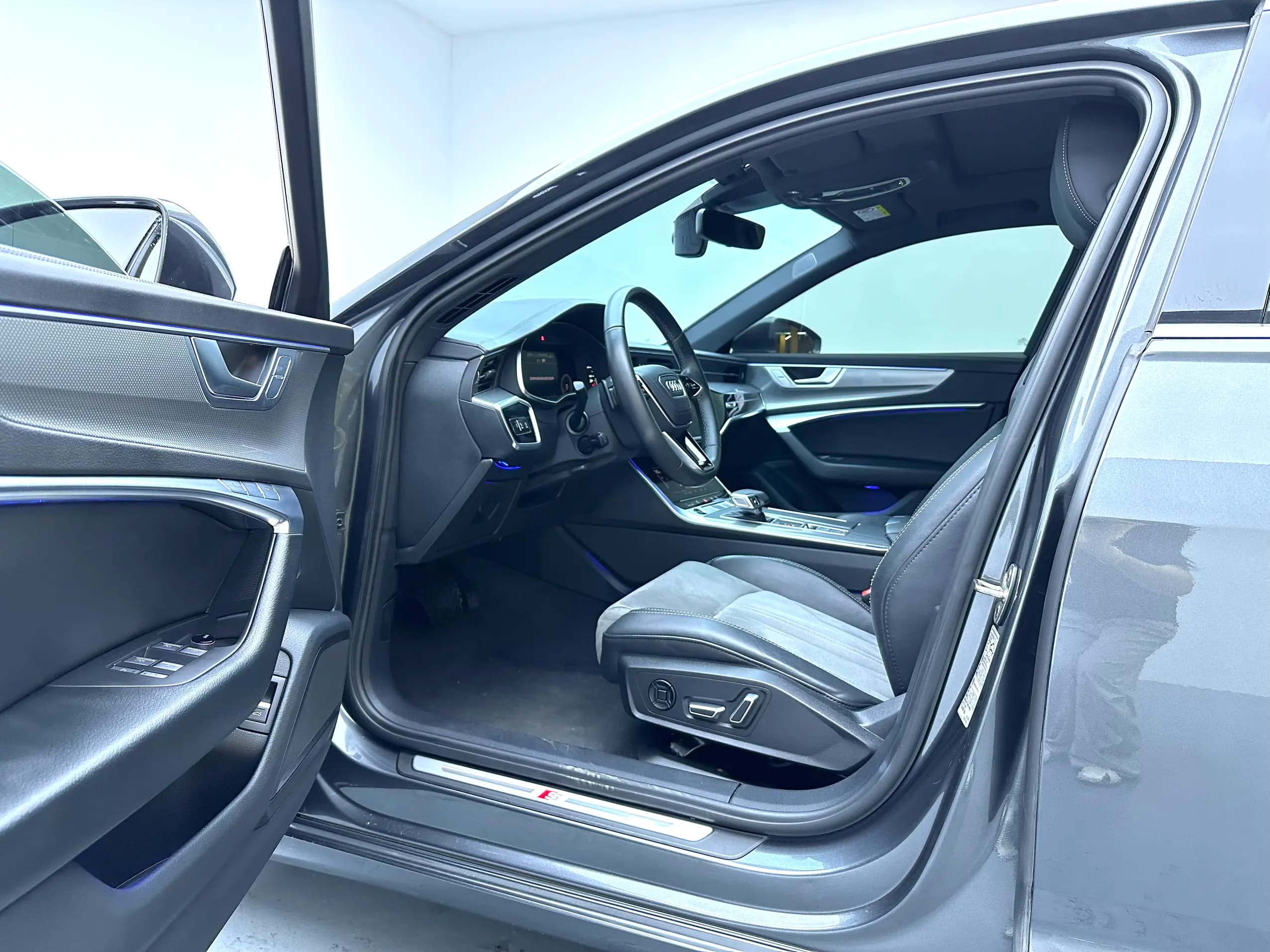 Audi A6L 2023 г. 84400 км. — фото 17