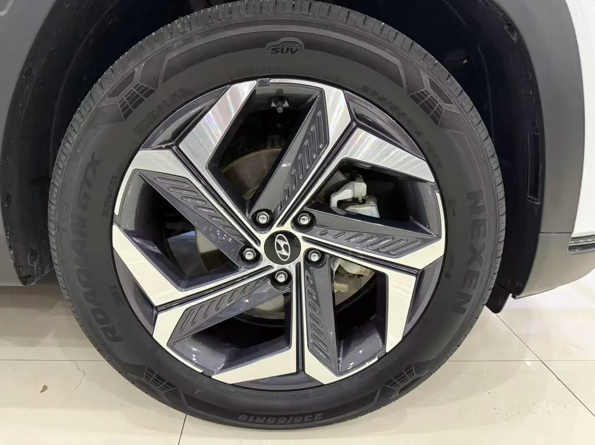 Hyundai Tucson L 2023 г. 34624 км. — фото 4
