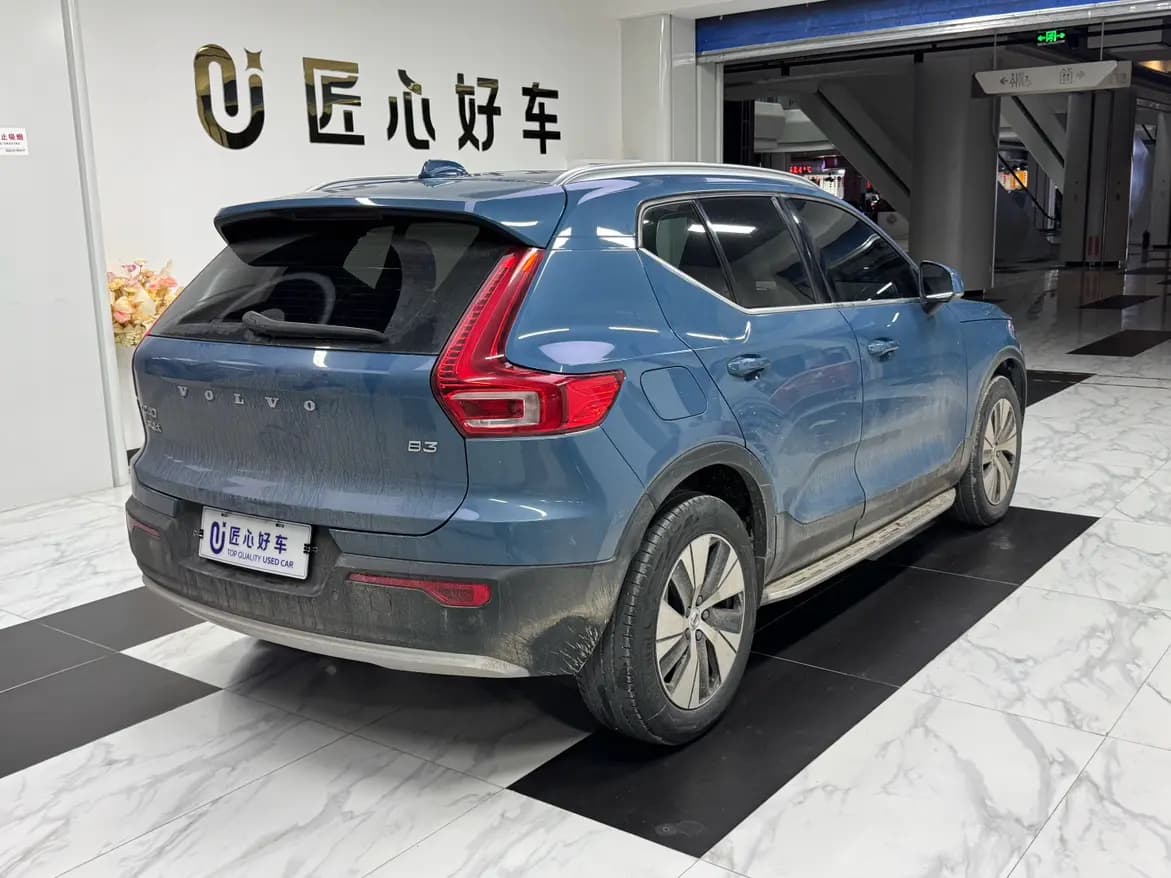 Volvo XC40 2023 г. 43455 км. — фото 6