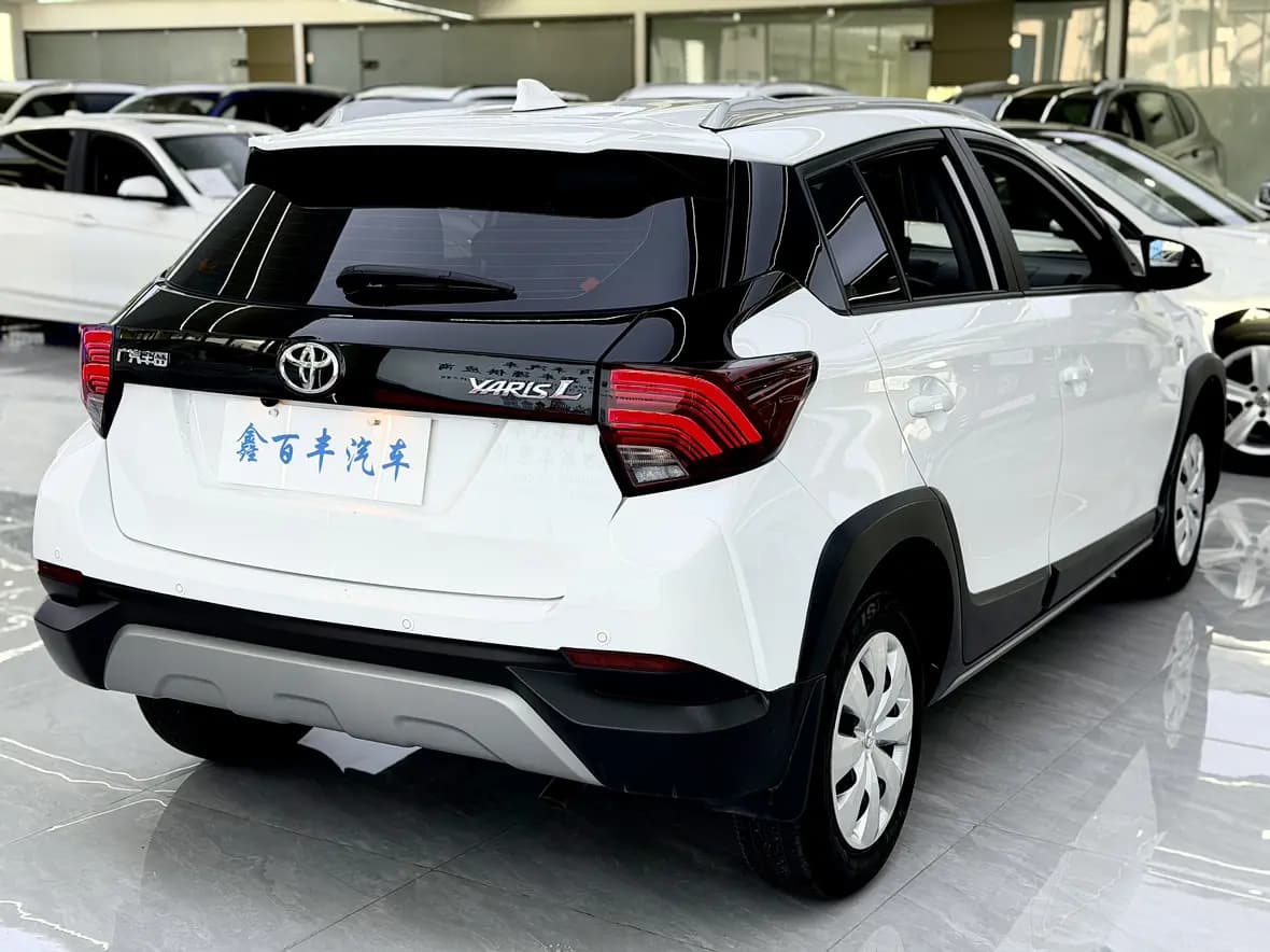 Toyota Yaris L 2022 г. 34039 км. — фото 6
