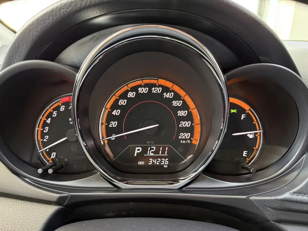 Toyota Yaris L 2022 г. 34039 км. — фото 10