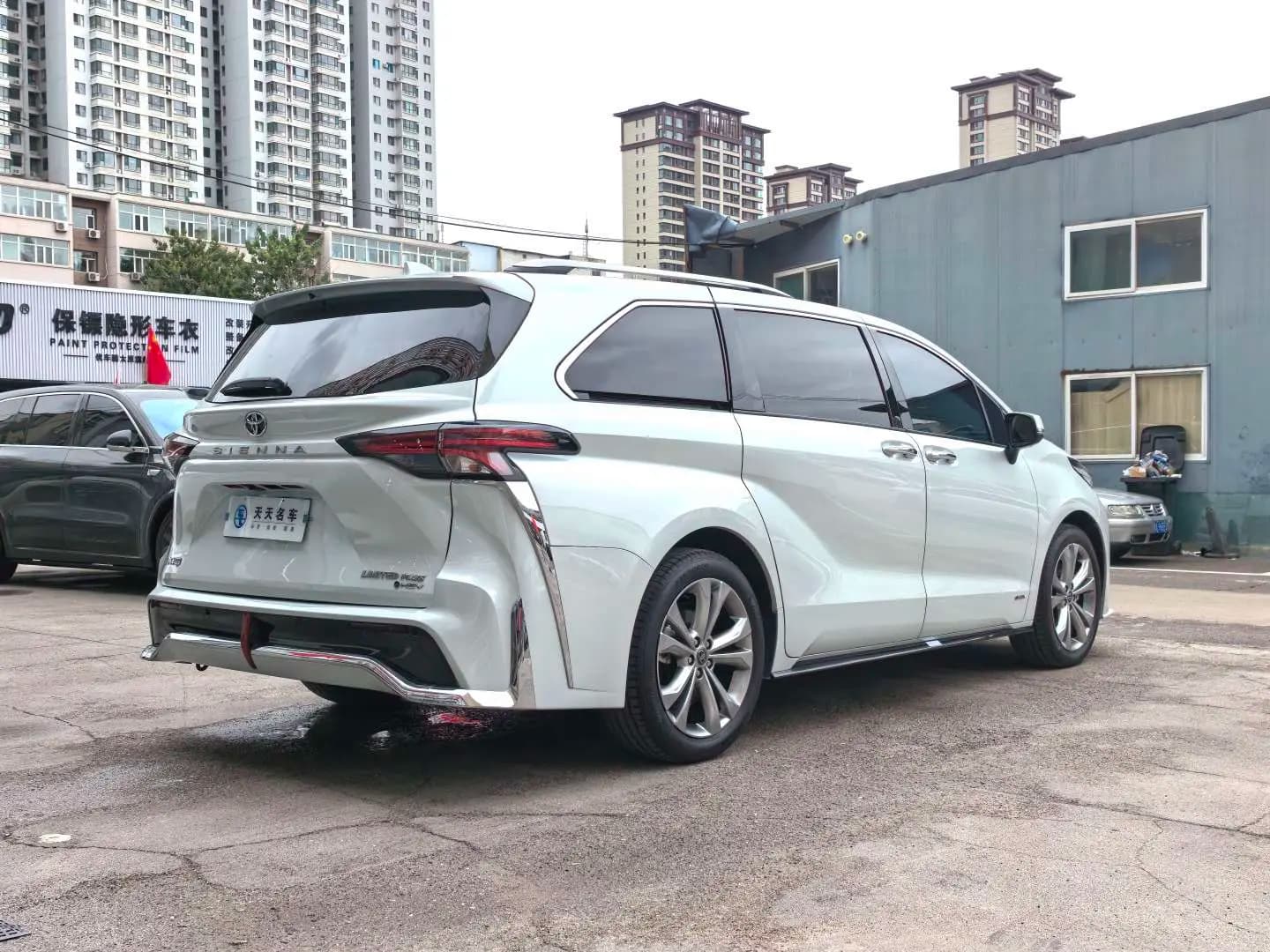 Toyota Sienna 2024 г. 12022 км. — фото 5