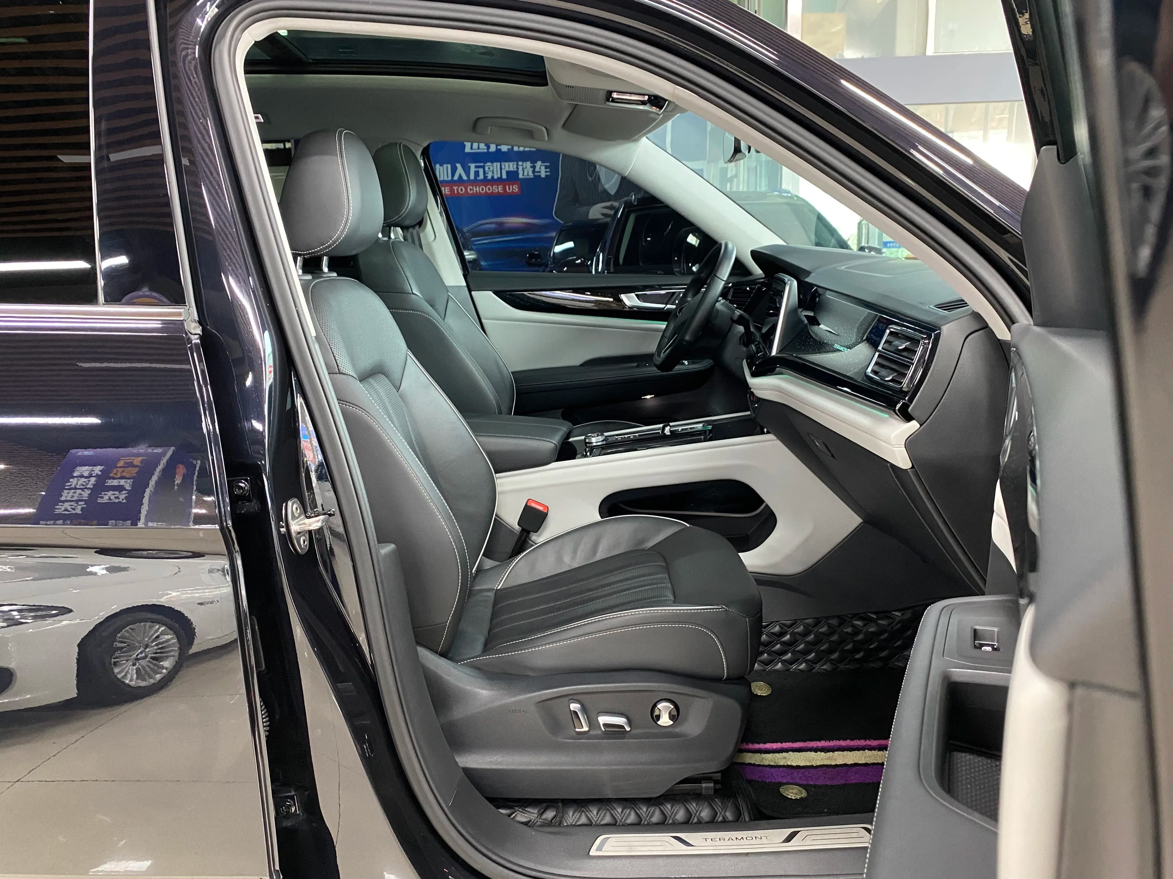 Volkswagen Teramont 2022 г. 35042 км. — фото 11