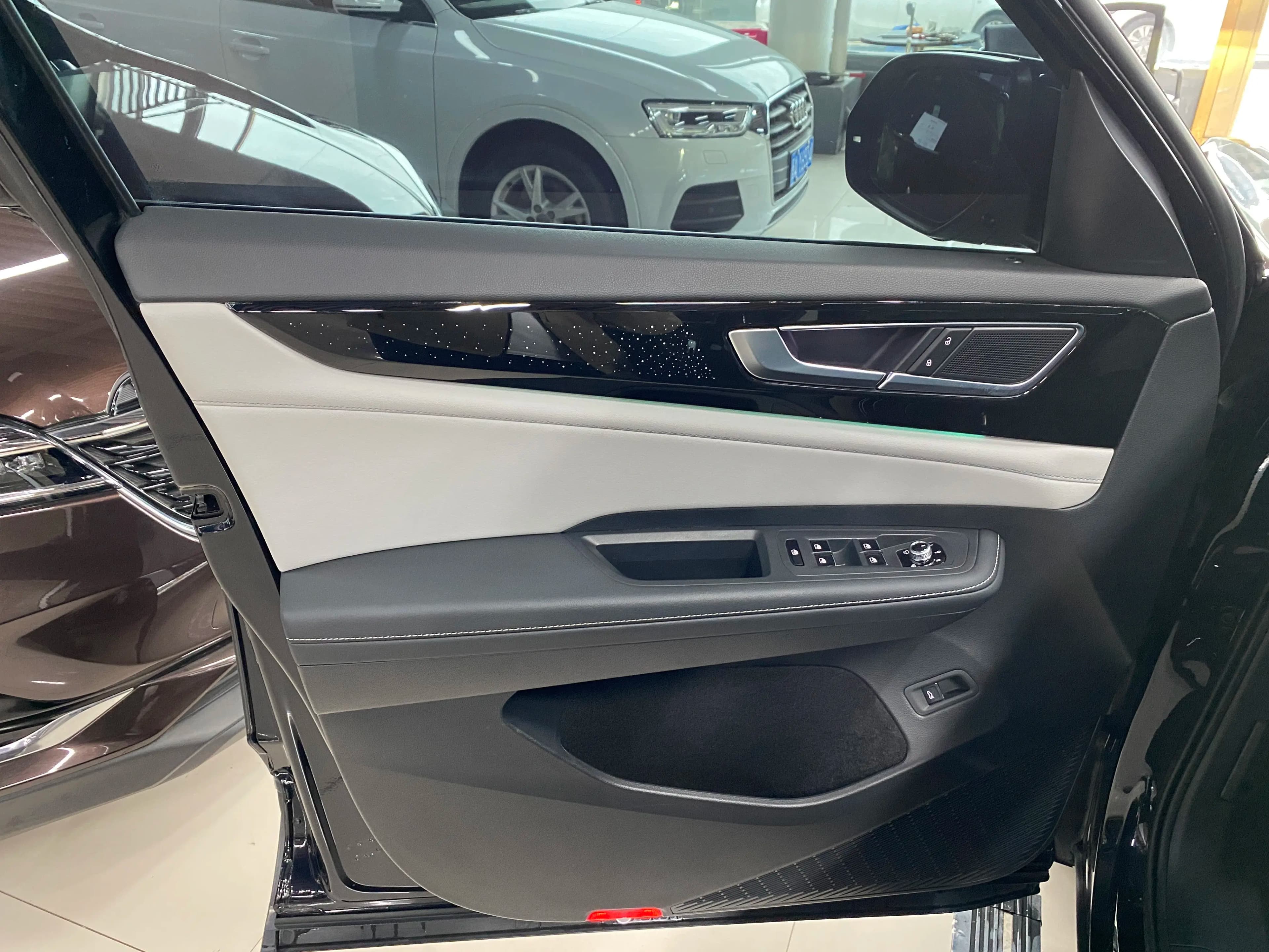 Volkswagen Teramont 2022 г. 35042 км. — фото 7