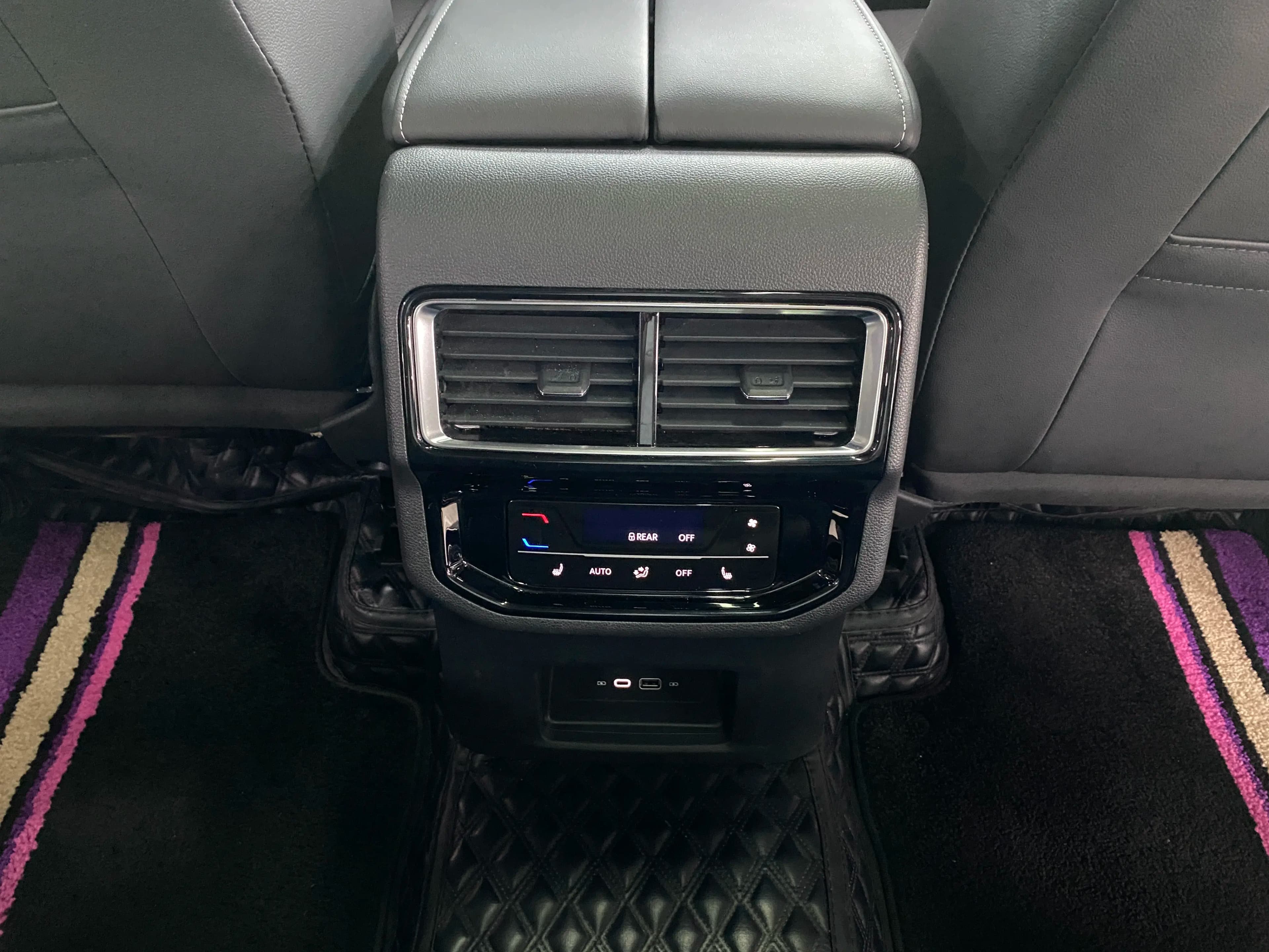 Volkswagen Teramont 2022 г. 35042 км. — фото 10