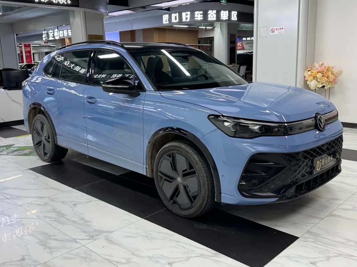 Volkswagen Tiguan L 2024 г. 1304 км. — фото 3