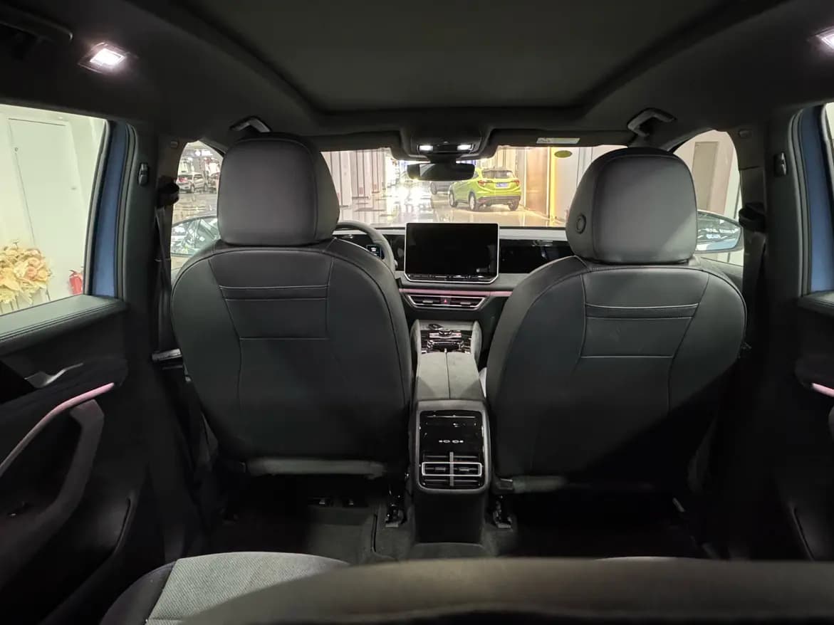 Volkswagen Tiguan L 2024 г. 1304 км. — фото 25