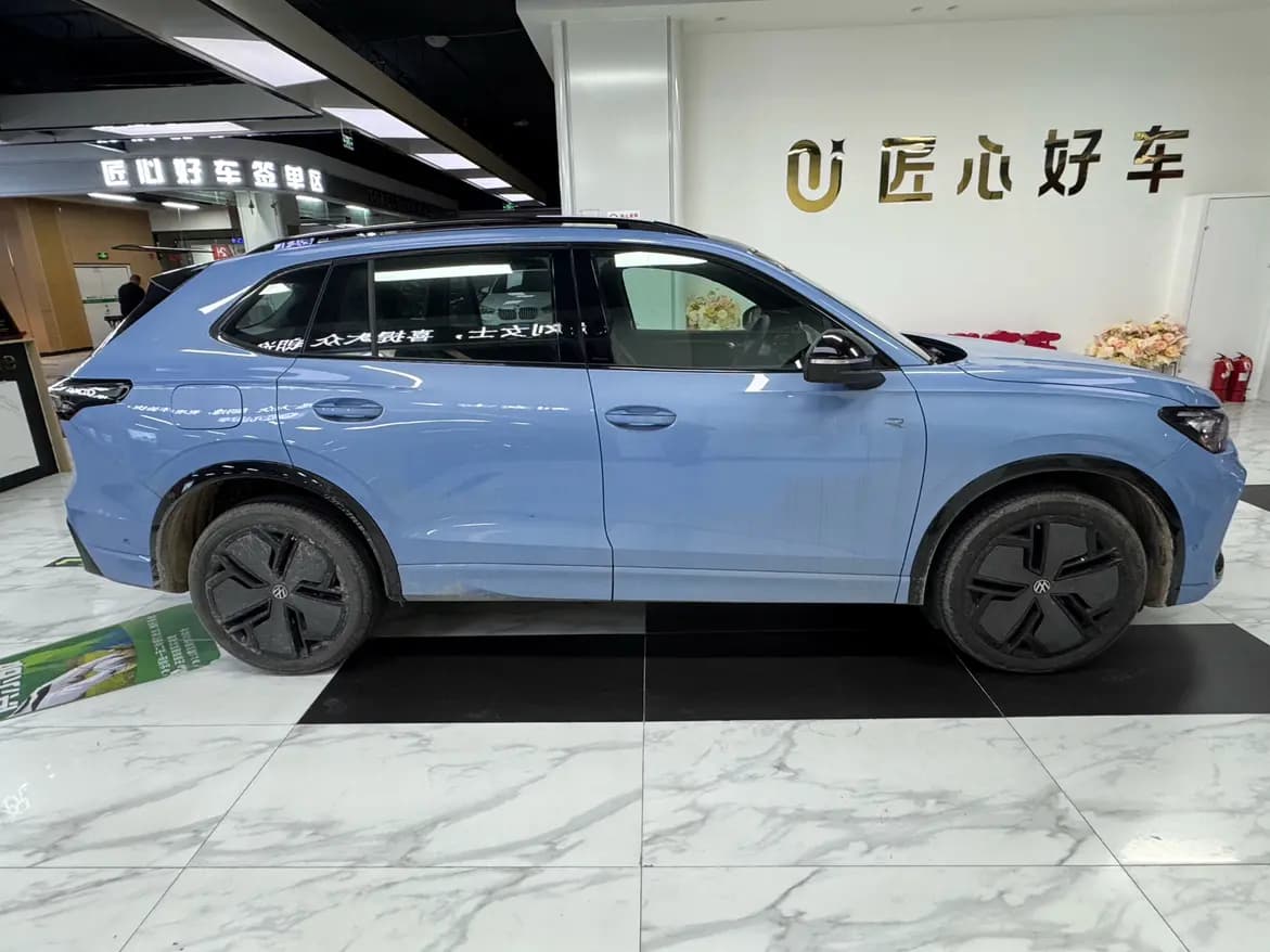 Volkswagen Tiguan L 2024 г. 1304 км. — фото 7