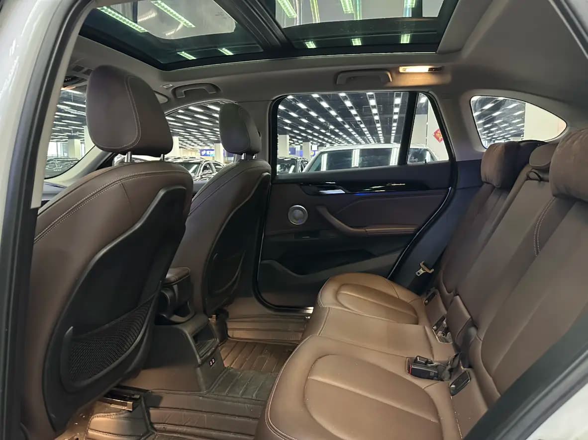 BMW X1 2021 г. 82137 км. — фото 14
