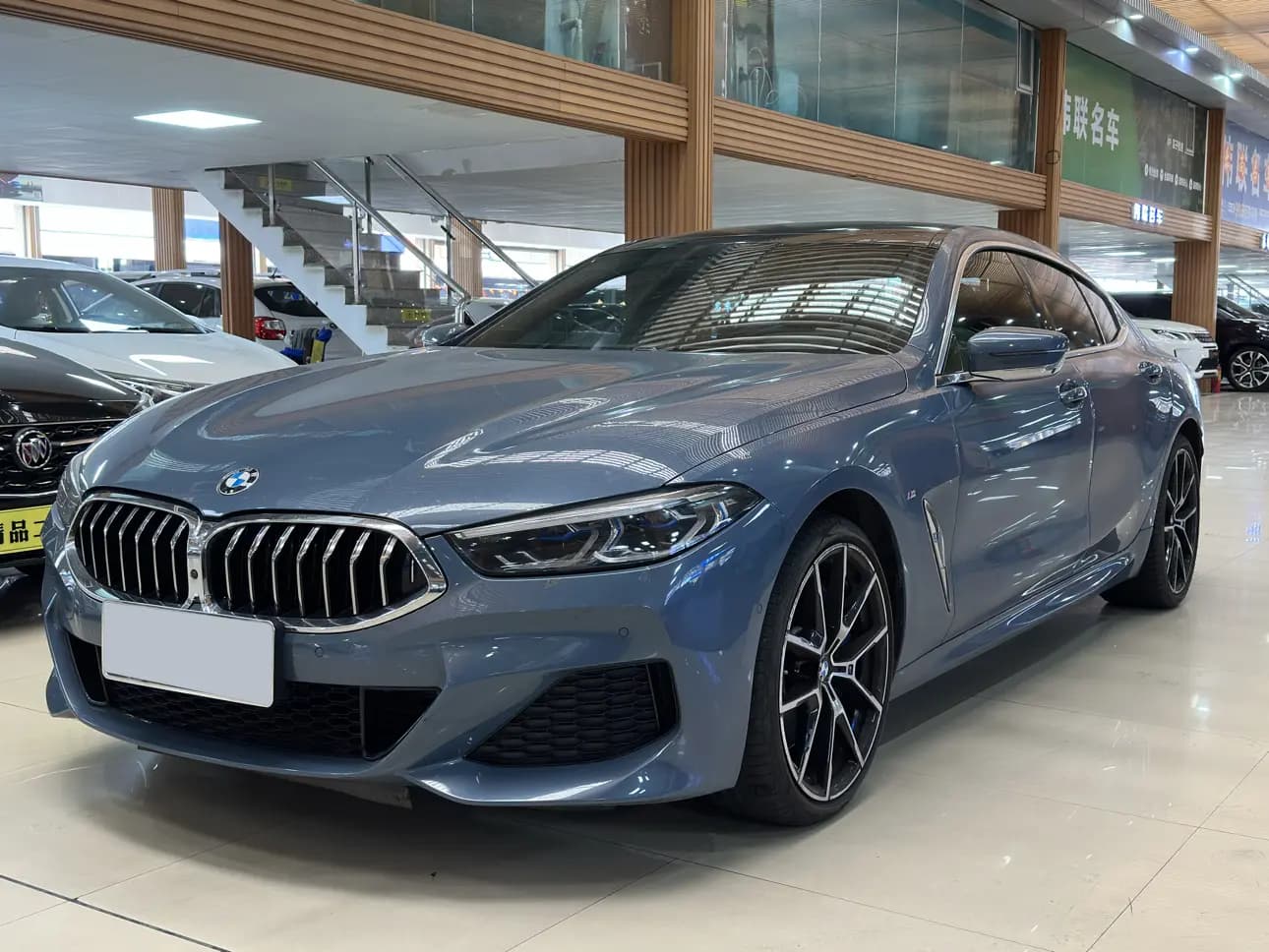 BMW 8 Series 2022 г. 27092 км.