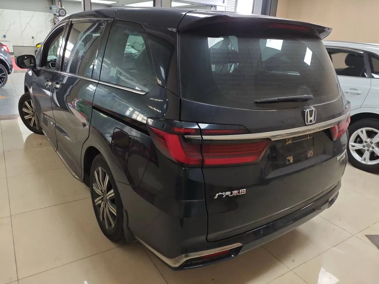 Honda Odyssey 2022 г. 63022 км. — фото 3