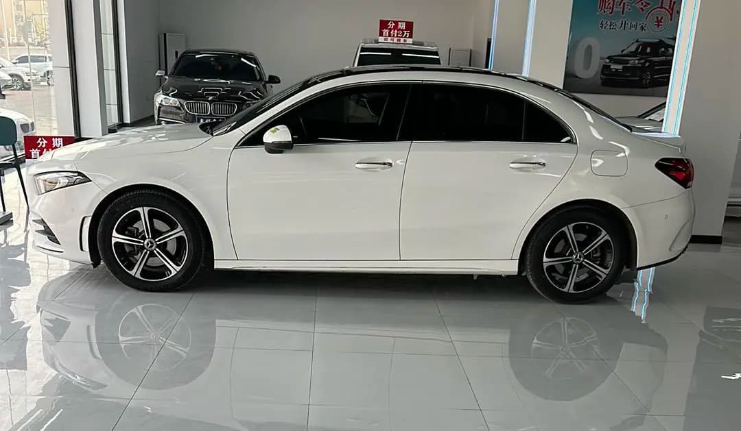 Mercedes-Benz Mercedes Benz A Class 2022 г. 60079 км. — фото 3