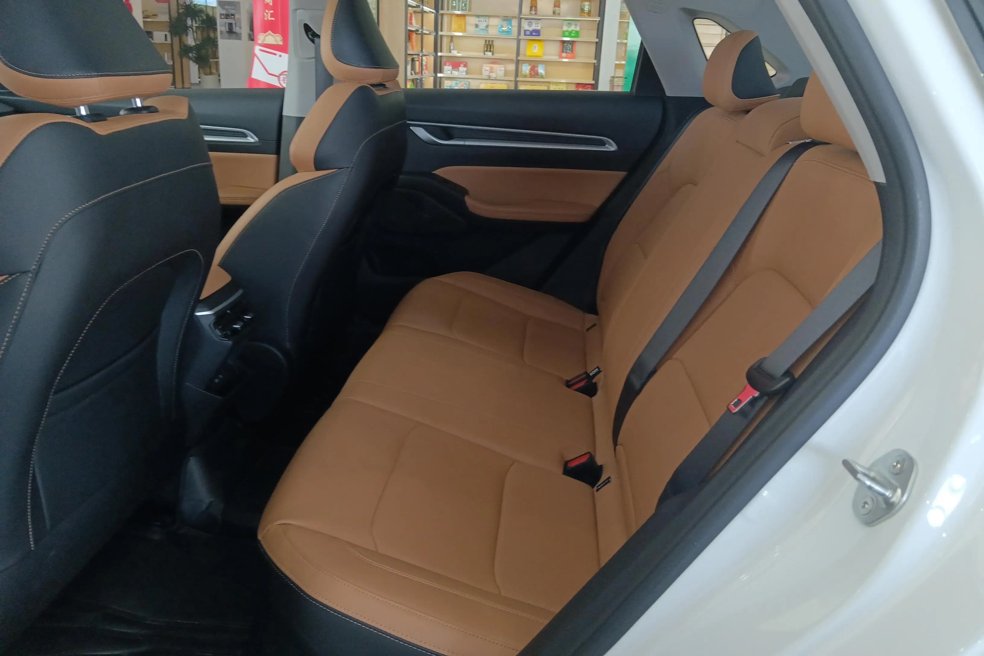 Geely Emgrand 2024 г. 6490 км. — фото 16