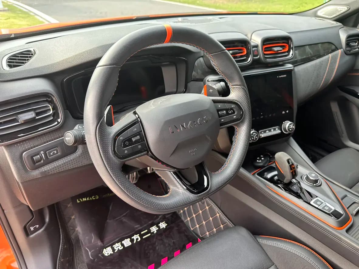Lynk & Co 02 Hatchback 2023 г. 17067 км. — фото 14