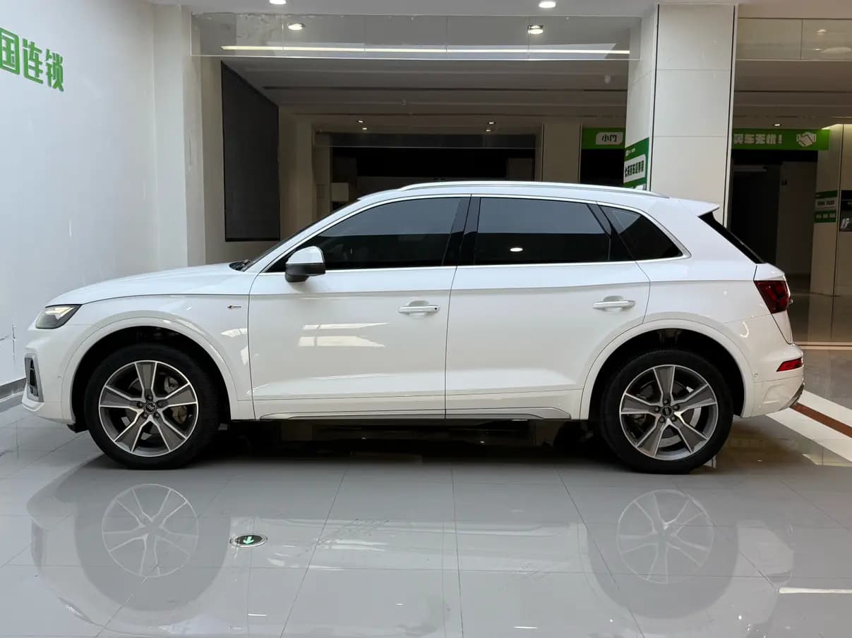 Audi Q5L 2021 г. 36086 км. — фото 4