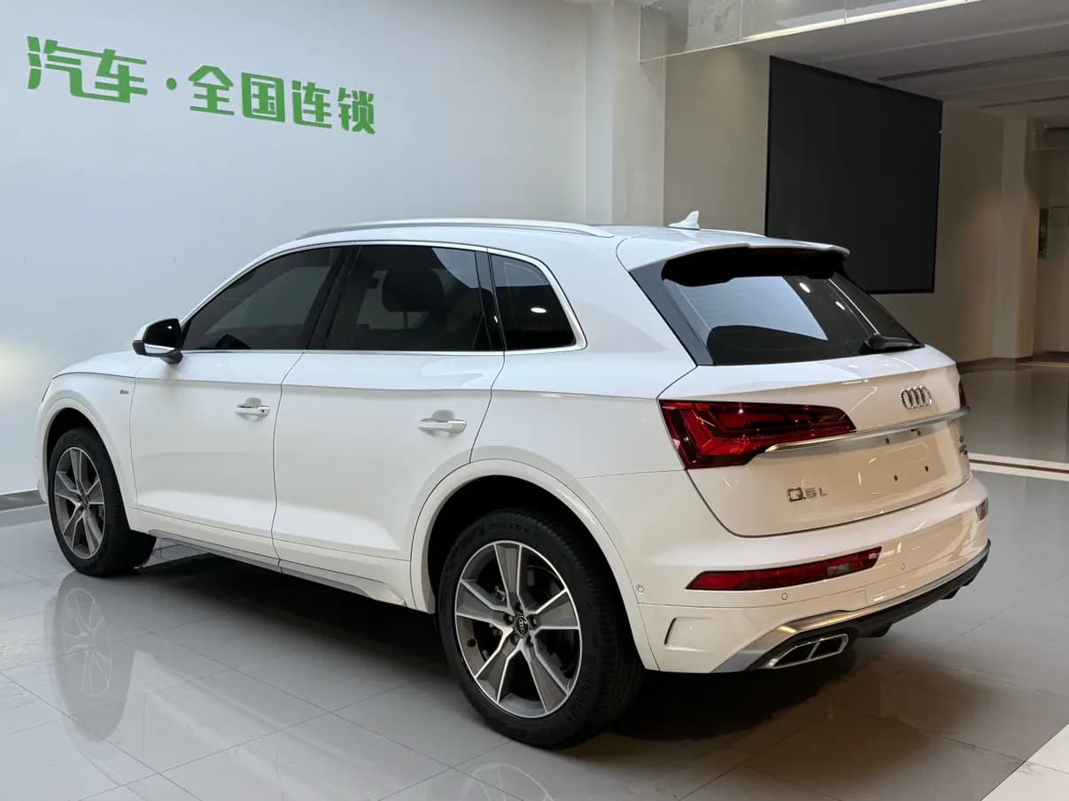 Audi Q5L 2021 г. 36086 км. — фото 5