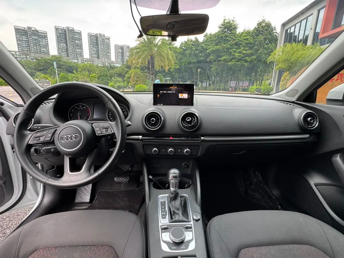 Audi A3 2021 г. 52089 км. — фото 10