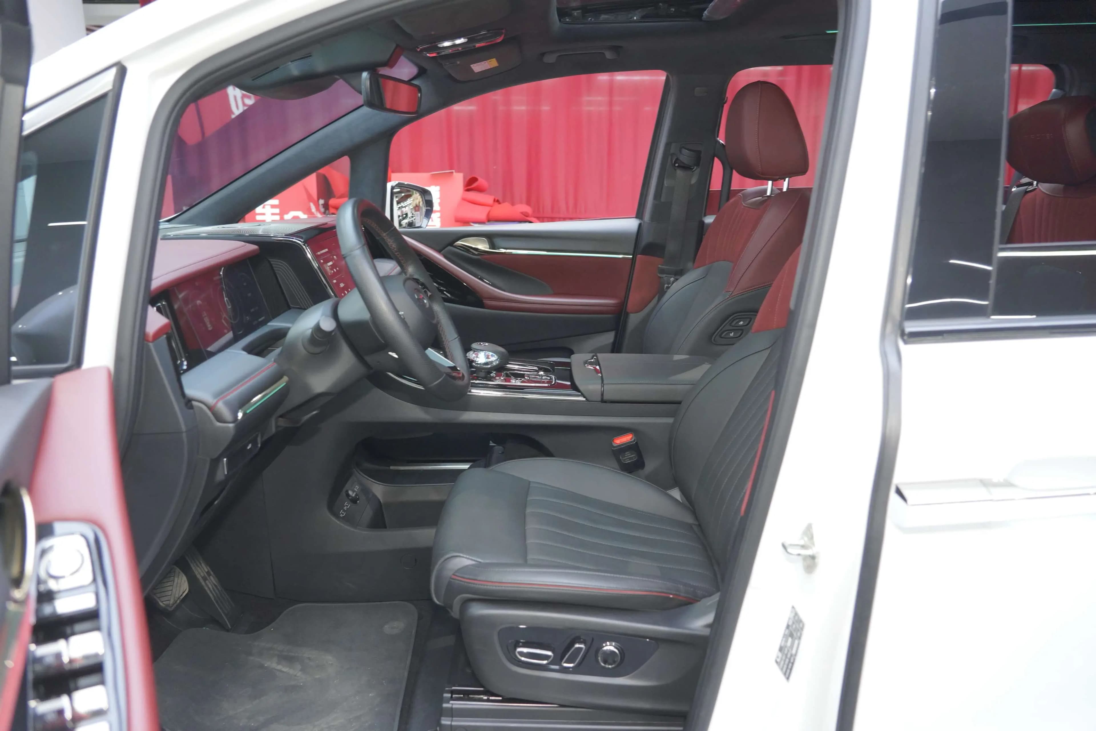 GAC Trumpchi M8 2024 г. 58091 км. — фото 21