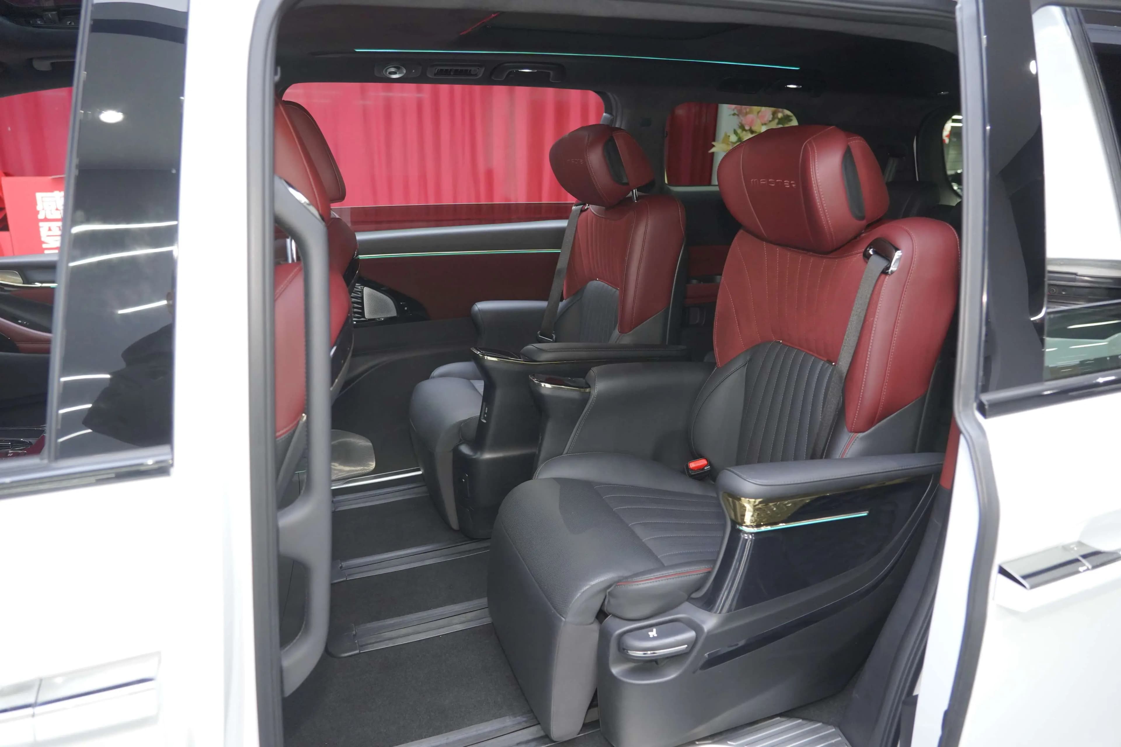 GAC Trumpchi M8 2024 г. 58091 км. — фото 22