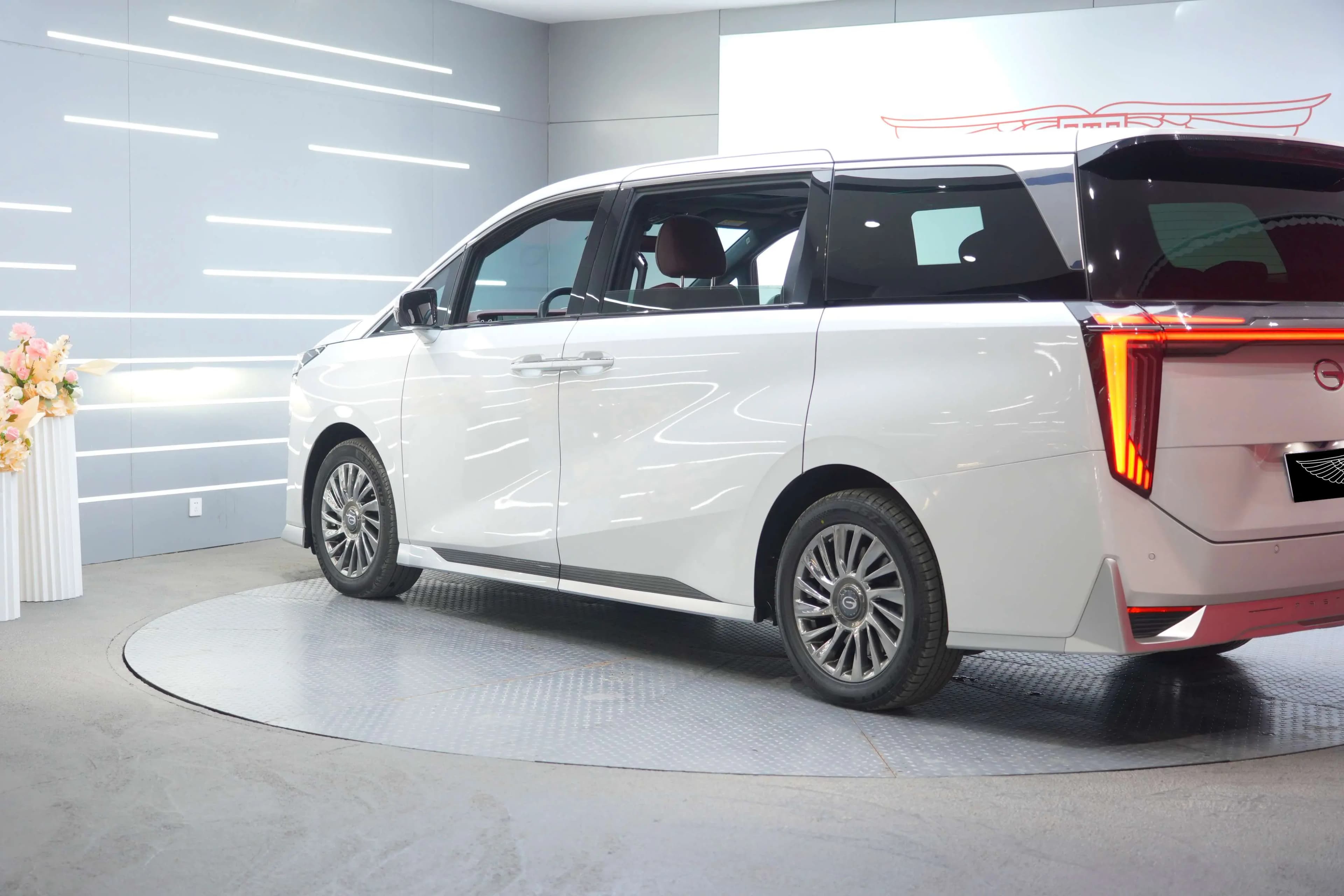 GAC Trumpchi M8 2024 г. 58091 км. — фото 4