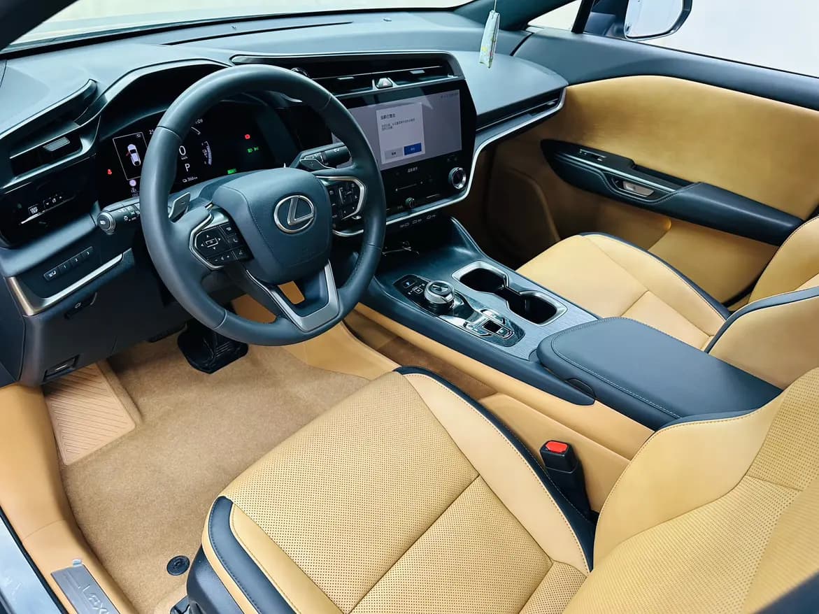 Lexus RZ 2023 г. 45790 км. — фото 25