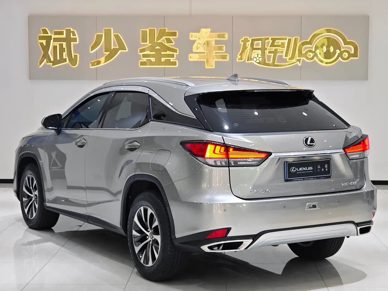 Lexus RX 2022 г. 88084 км. — фото 4